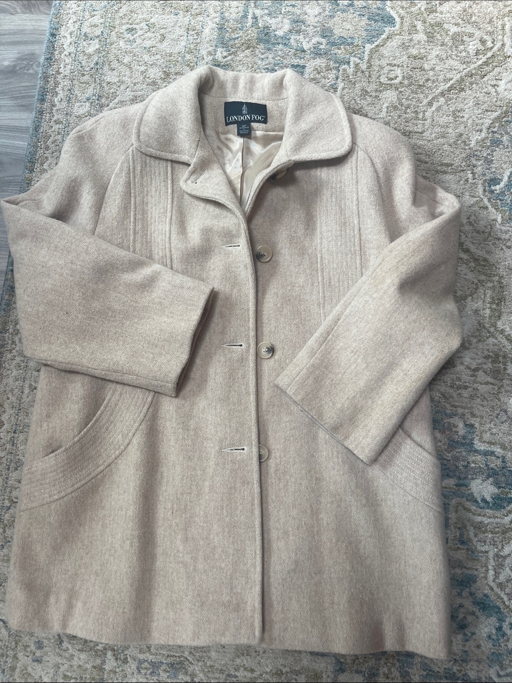 Vintage London Fog Wool peacoat/ car coat . Size 6P